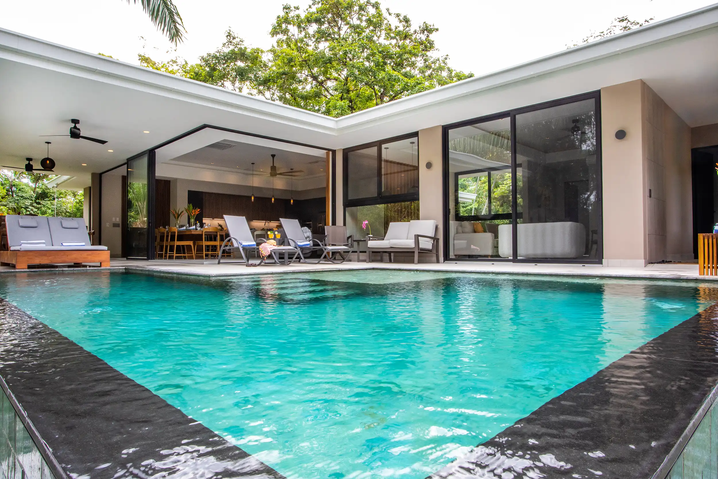 Featured image for “Tropical Tranquility: Discovering Serenity in Manuel Antonio Villas”